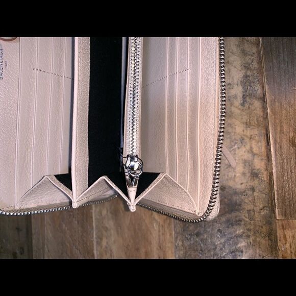 Balenciaga Arena Leather Continental Wallet - Picture 5 of 6
